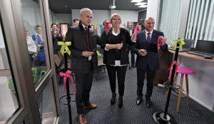 001165_d4f20e0c533898c8b79e6d7c299e6bba